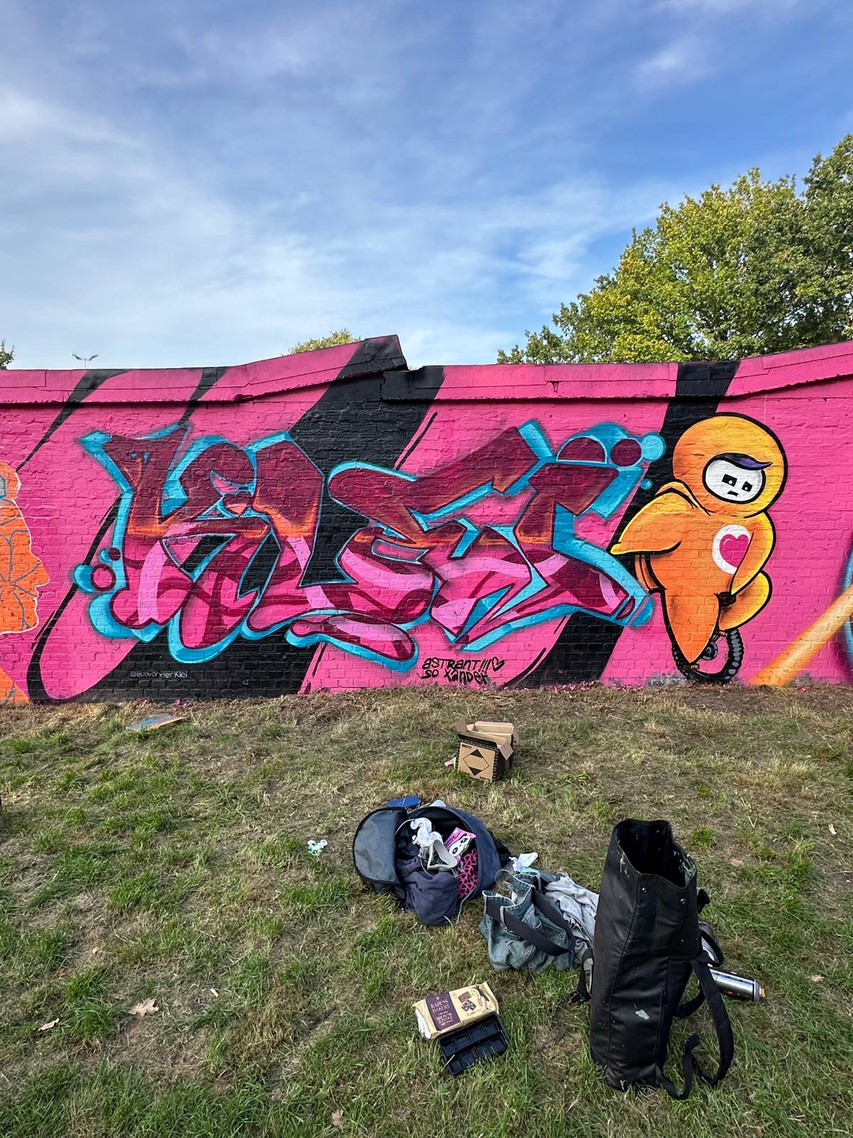 “KLEI” Graffiti, Astrant Ede